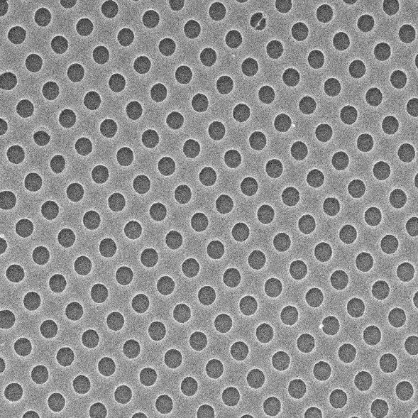 Piattaforme in fibra ottica nanostrutturate per il rilevamento fisico e biochimico
